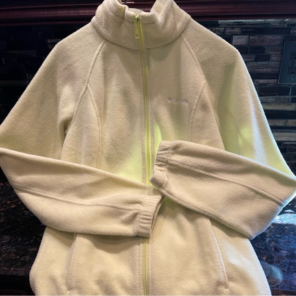 Columbia fleece zip jacket. Yellow. Medium.